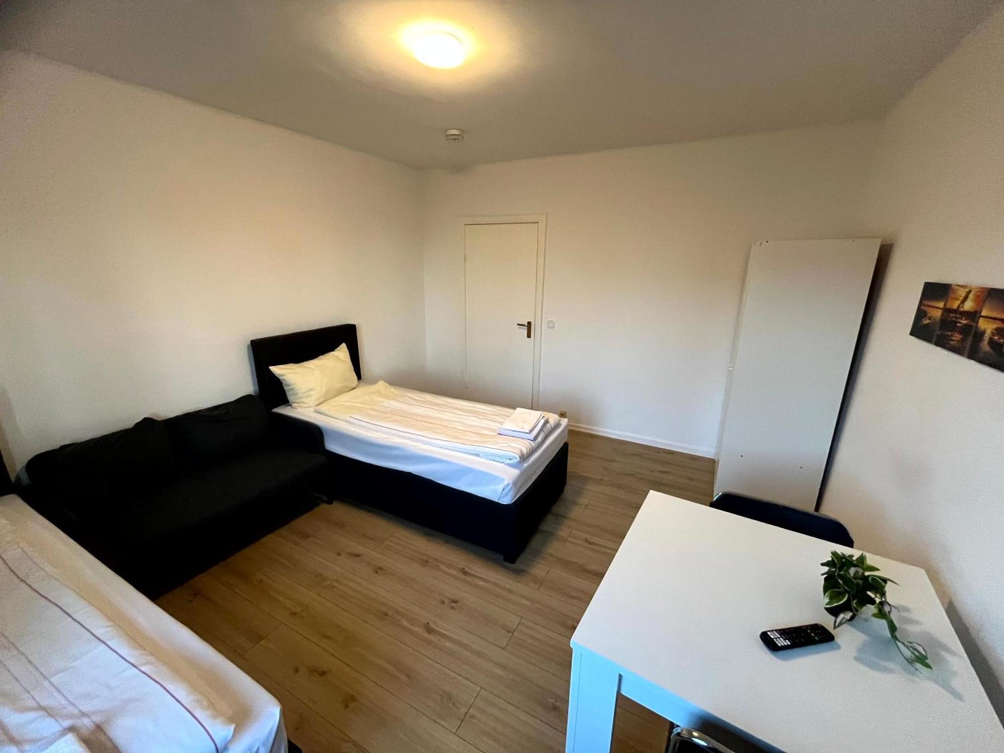 3-Zimmer Monteurwohnung Mit Balkon Neumünster Екстериор снимка